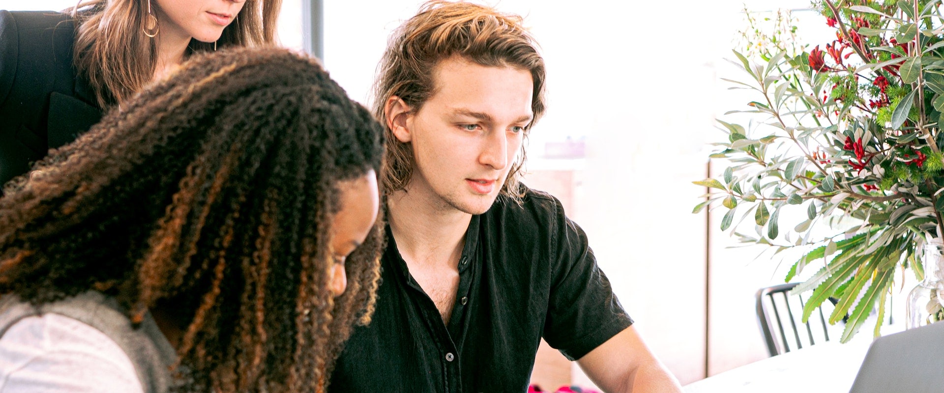 What is the Difference Between IT Services and Consulting?